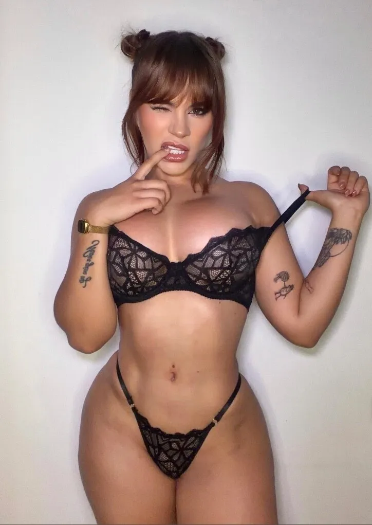Videos Onlyfans Carolina Cazadora