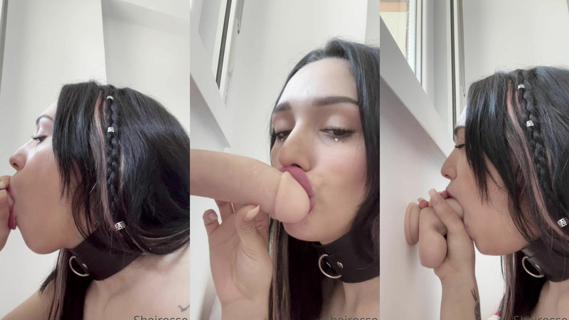 Garganta profunda a dildo de Sheila Rosse