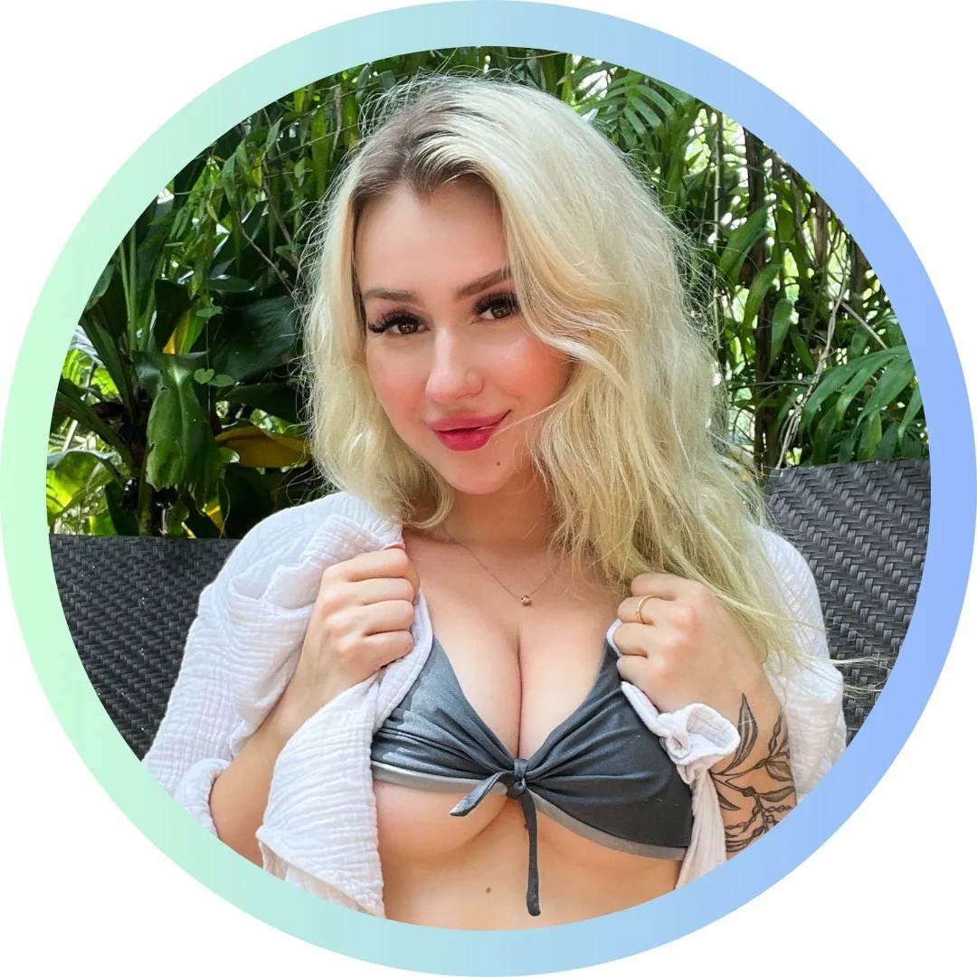 Tinyelena packs