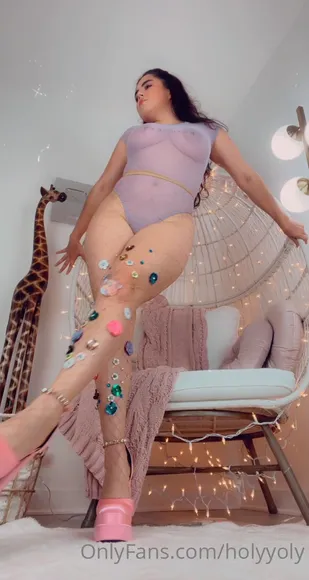Video 1 de Holy Yoly